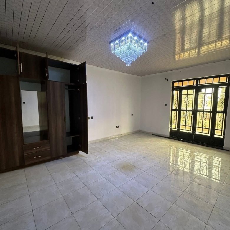 4 Bedroom House To Let – Utawala Airways
