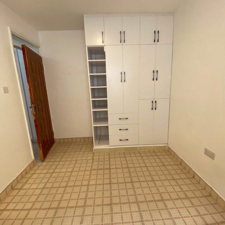 4-Bedroom Mansion To Let – Mama Lucy Hospital Area