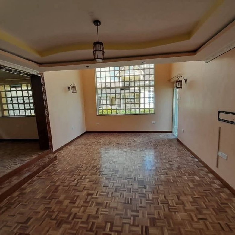 5 Bedroom All En-suite + DSQ for Rent in Kitengela Town