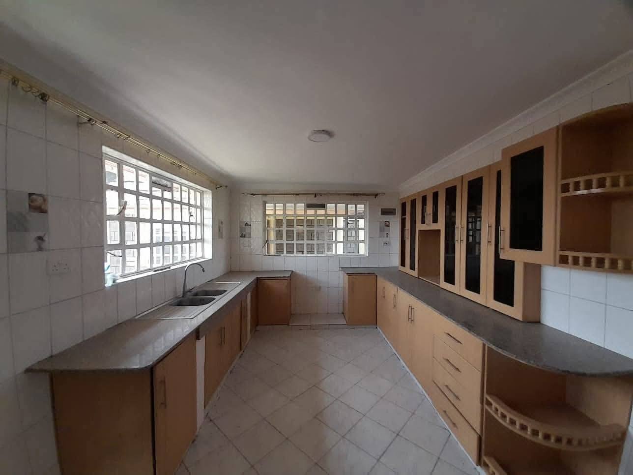 5 Bedroom All En-suite + DSQ for Rent in Kitengela Town