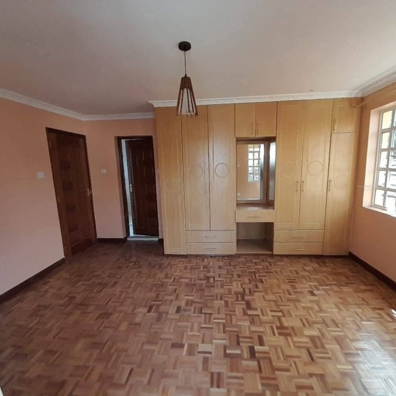 5 Bedroom All En-suite + DSQ for Rent in Kitengela Town