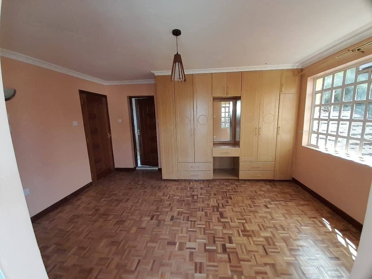 5 Bedroom All En-suite + DSQ for Rent in Kitengela Town