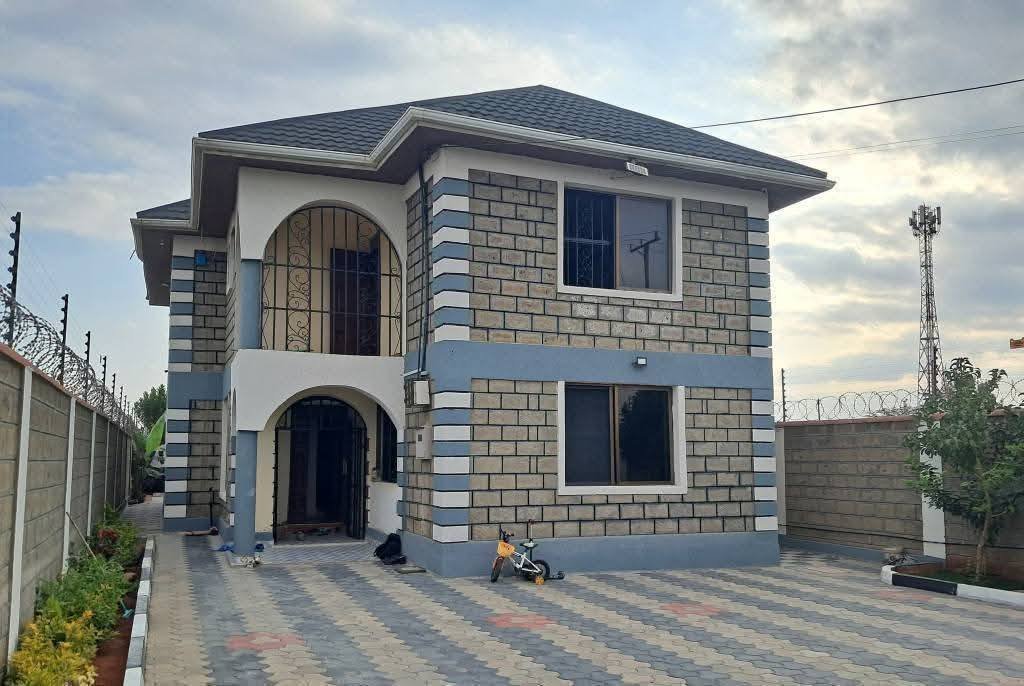 5-Bedroom House with DSQ for Rent in Syokimau Quarry Road
