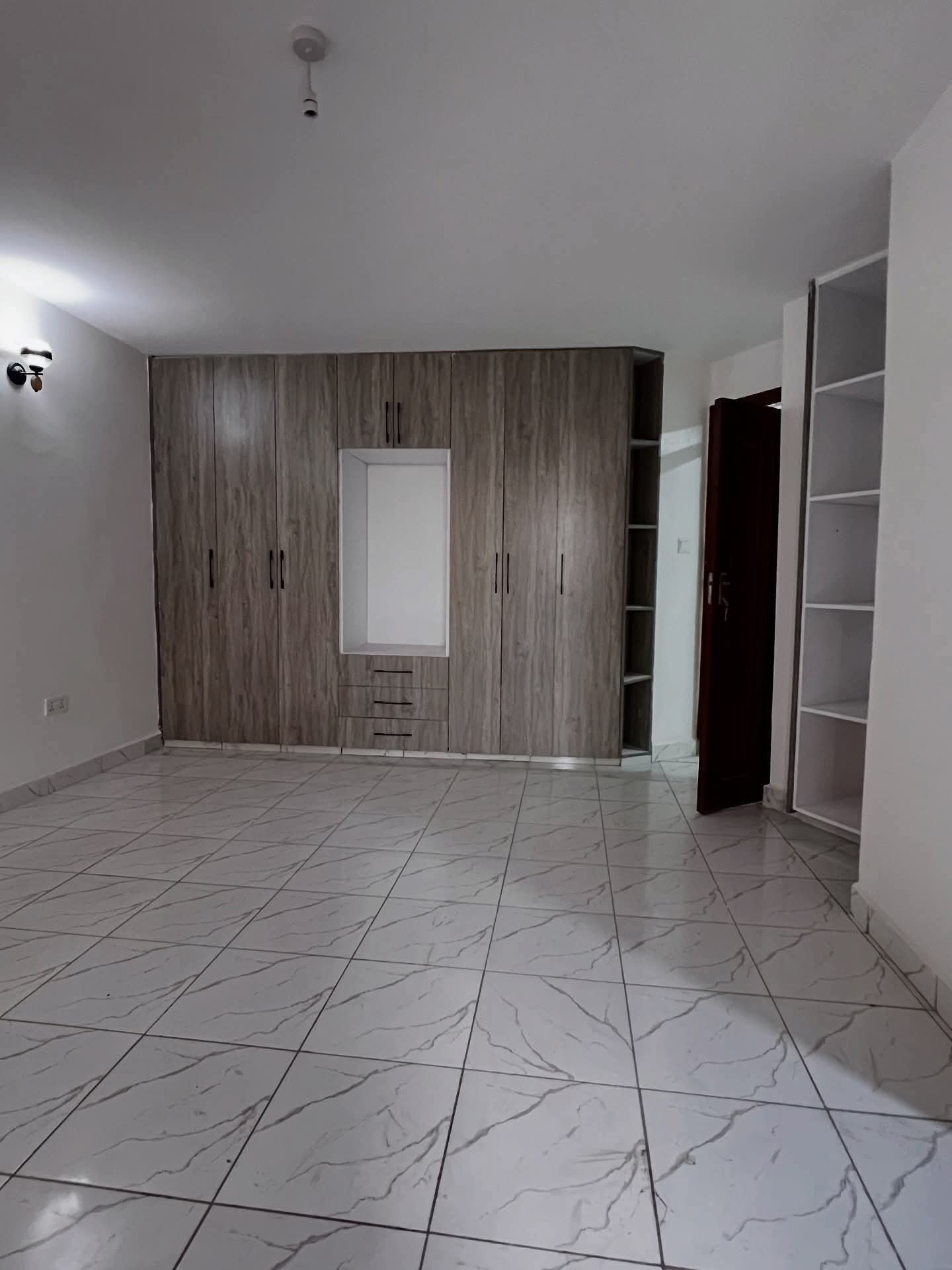 Brand New 5-Bedroom + 2DSQ House for Rent – Mombasa Road