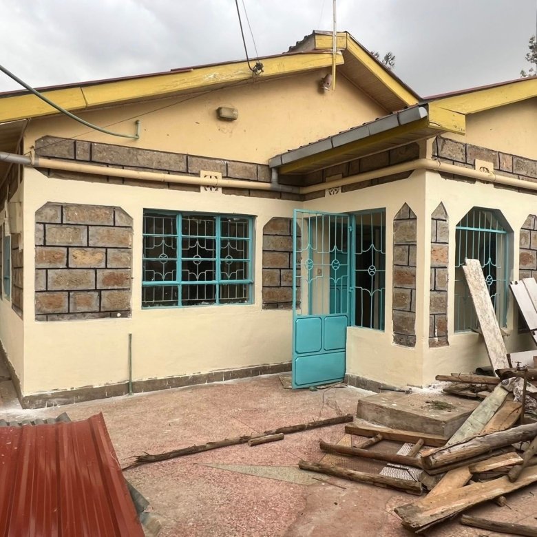 2 Bedroom House with DSQ To Let – Utawala Kincar