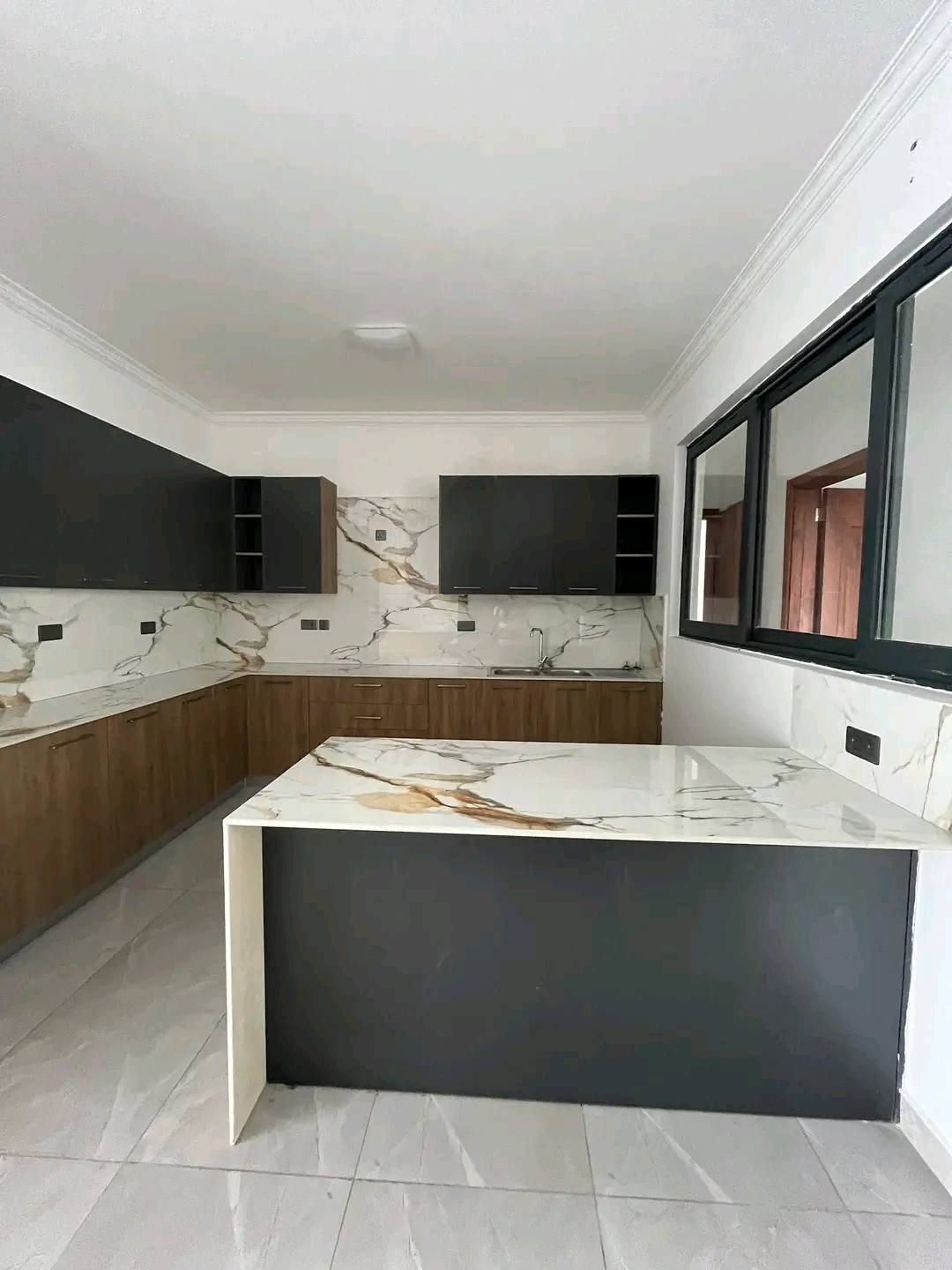3-Bedroom + SQ All Ensuite Apartment To Let in Kileleshwa