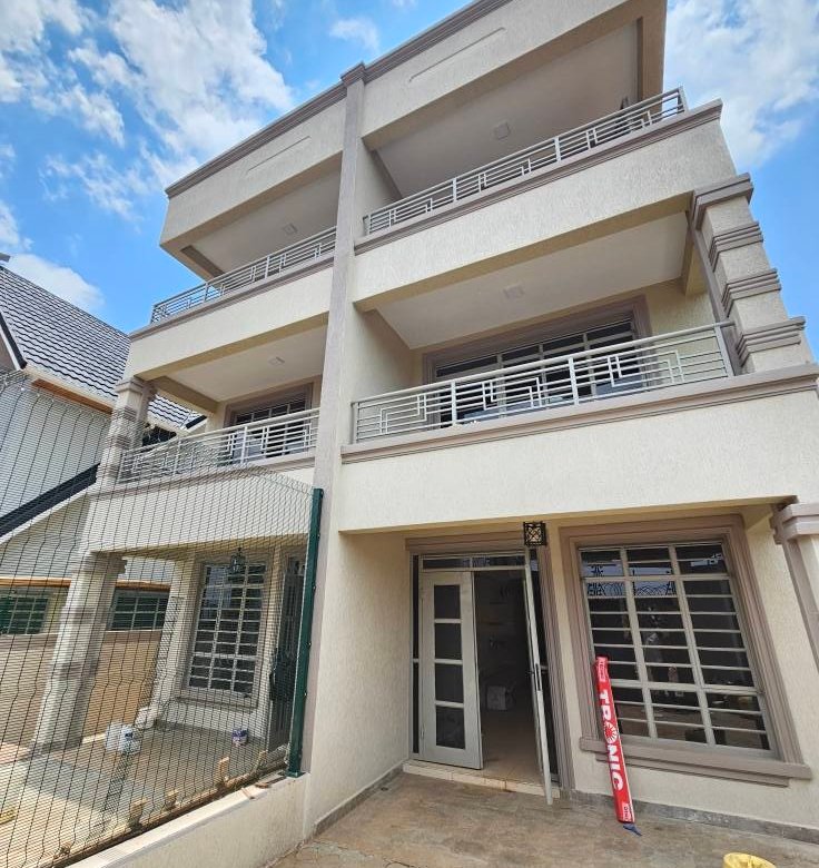 4 Bedroom Own Compound To Let – Kiambu Road, Kiora Estate