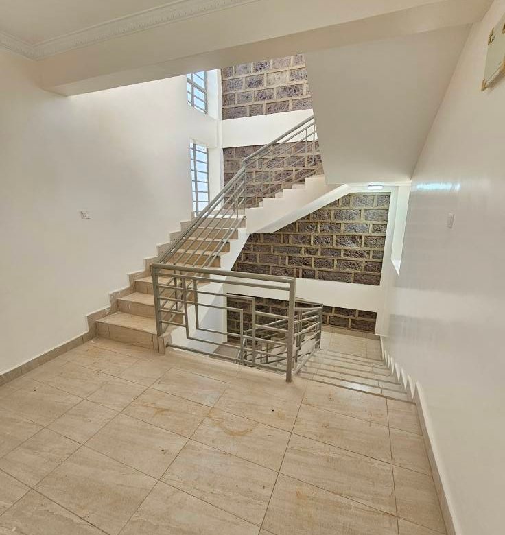 4 Bedroom Own Compound To Let – Kiambu Road, Kiora Estate