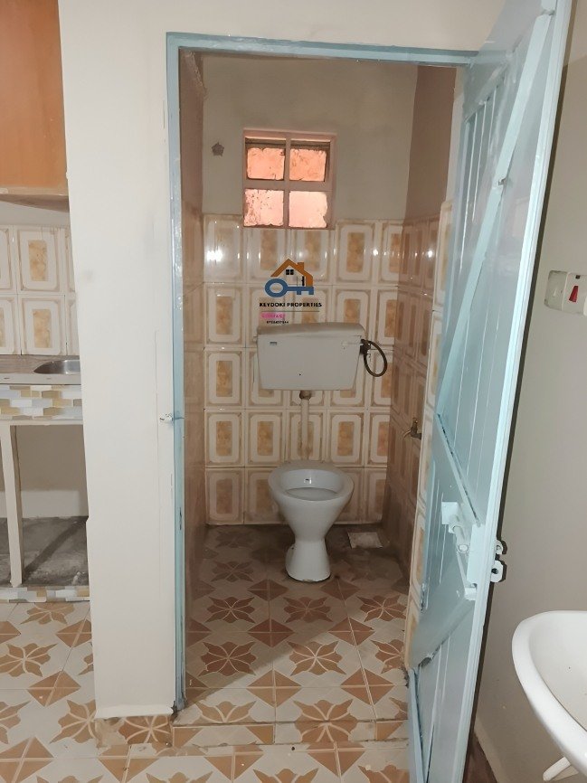 Bedsitter To Let – Kasarani Garage