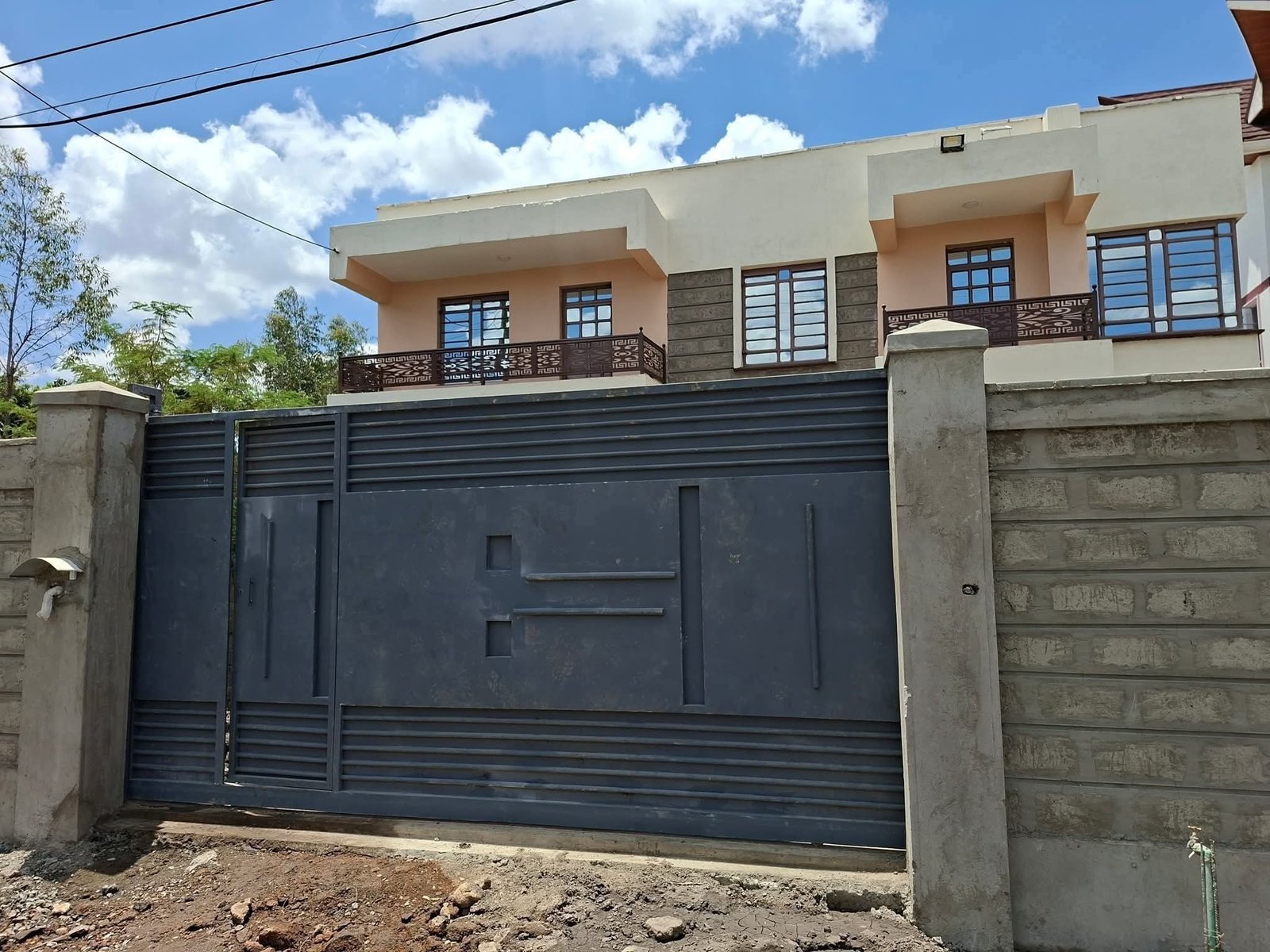 6-Bedroom All Ensuite Terrace Villa For Rent – Syokimau
