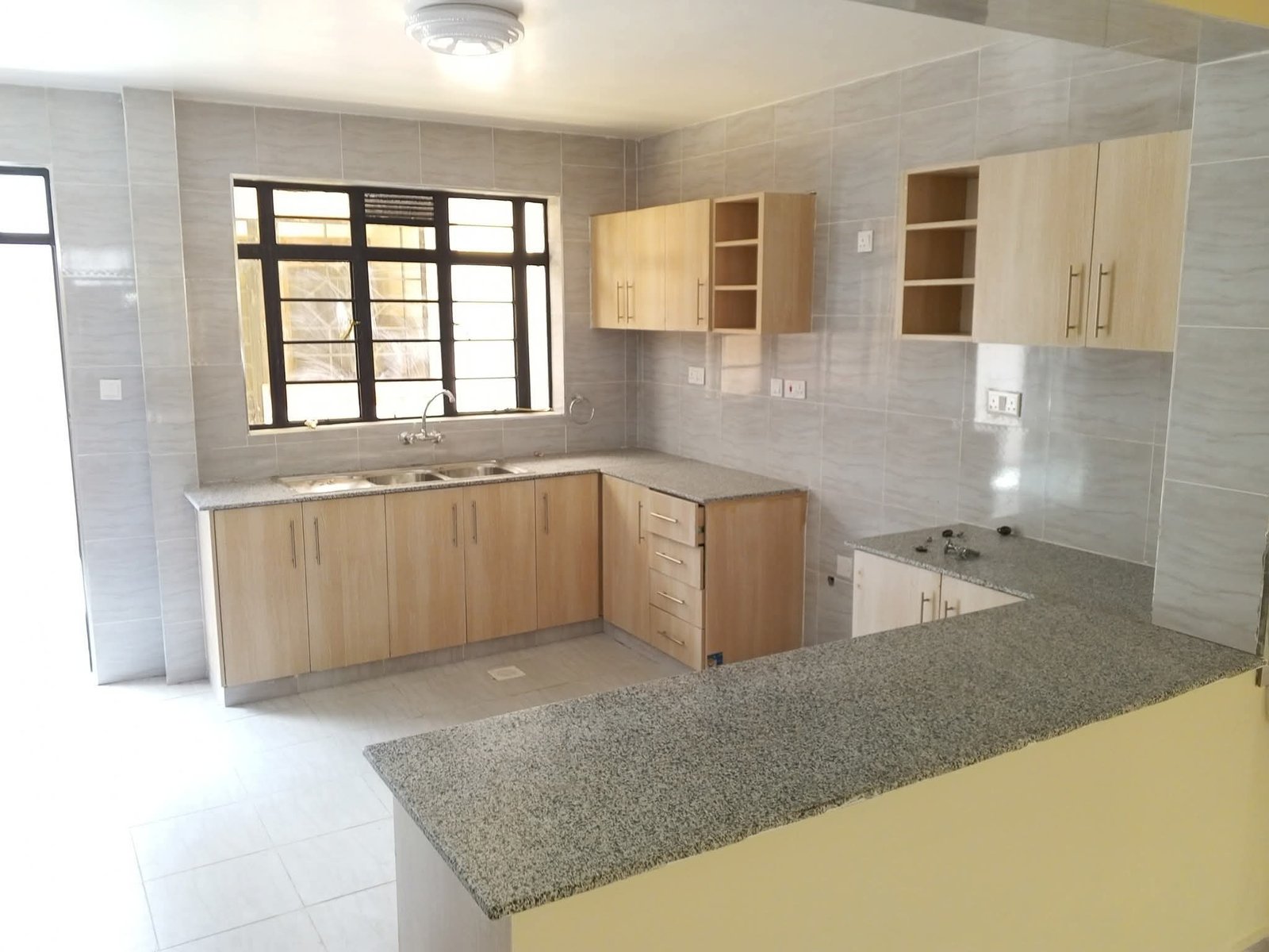 New 3-Bedroom + DSQ House To Let – Kitengela