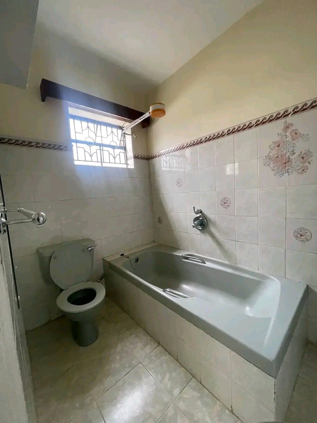 Spacious 3-Bedroom Bungalow To Let – Kileleshwa