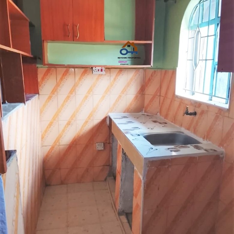 2 Bedroom Apartment To Let in Kasarani Garage