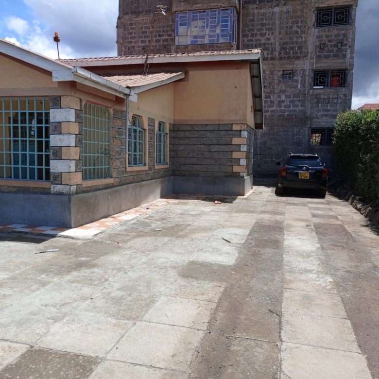 2 Bedroom Master Ensuite Home To Let – Utawala Airways
