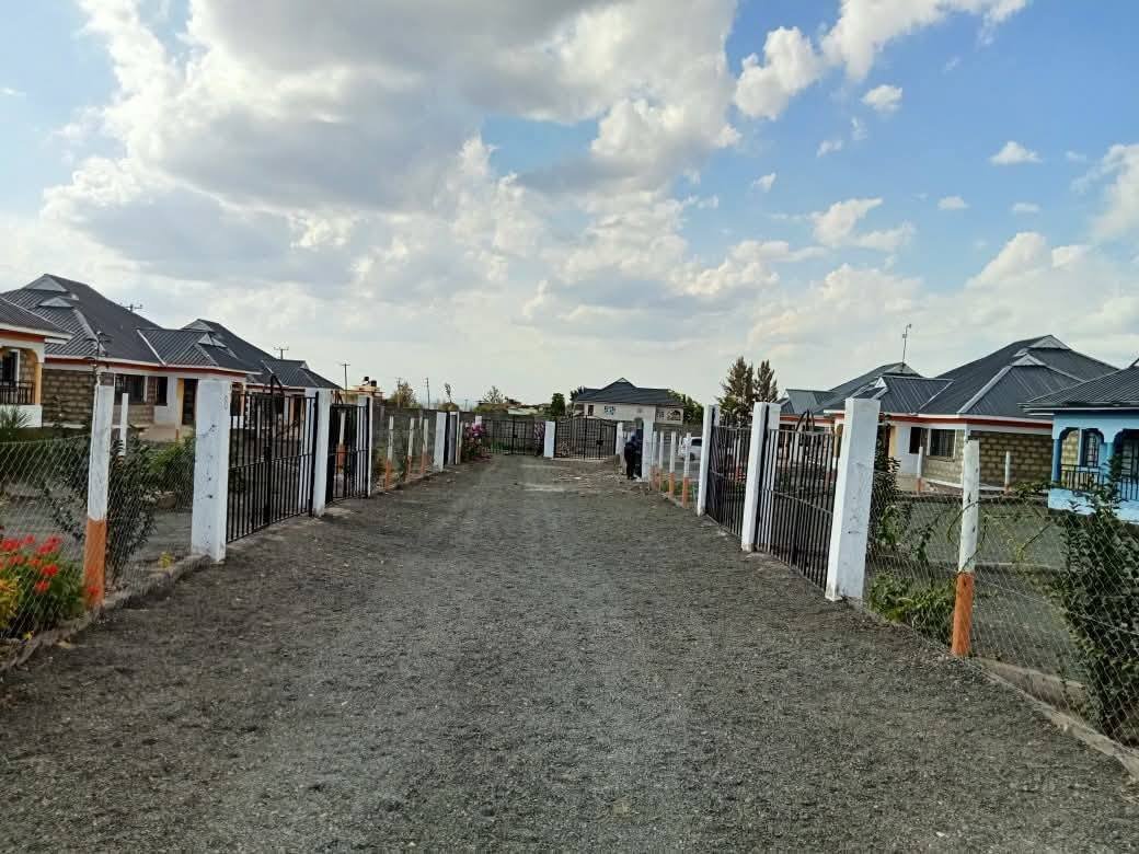 3-Bedroom All En-Suite Bungalow + DSQ To Let – Kitengela