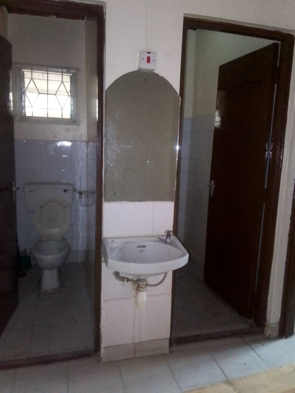 3-Bedroom Bungalow to Let – Tena Estate