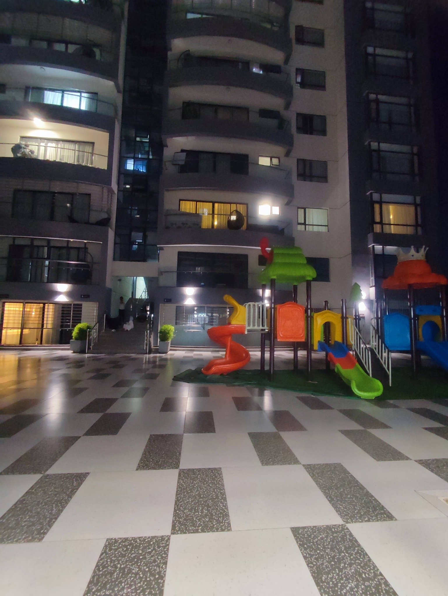 3-Bedroom + SQ All En-Suite Apartment To Let – Lavington