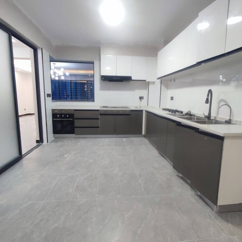 3-Bedroom + SQ All En-Suite Apartment To Let – Lavington