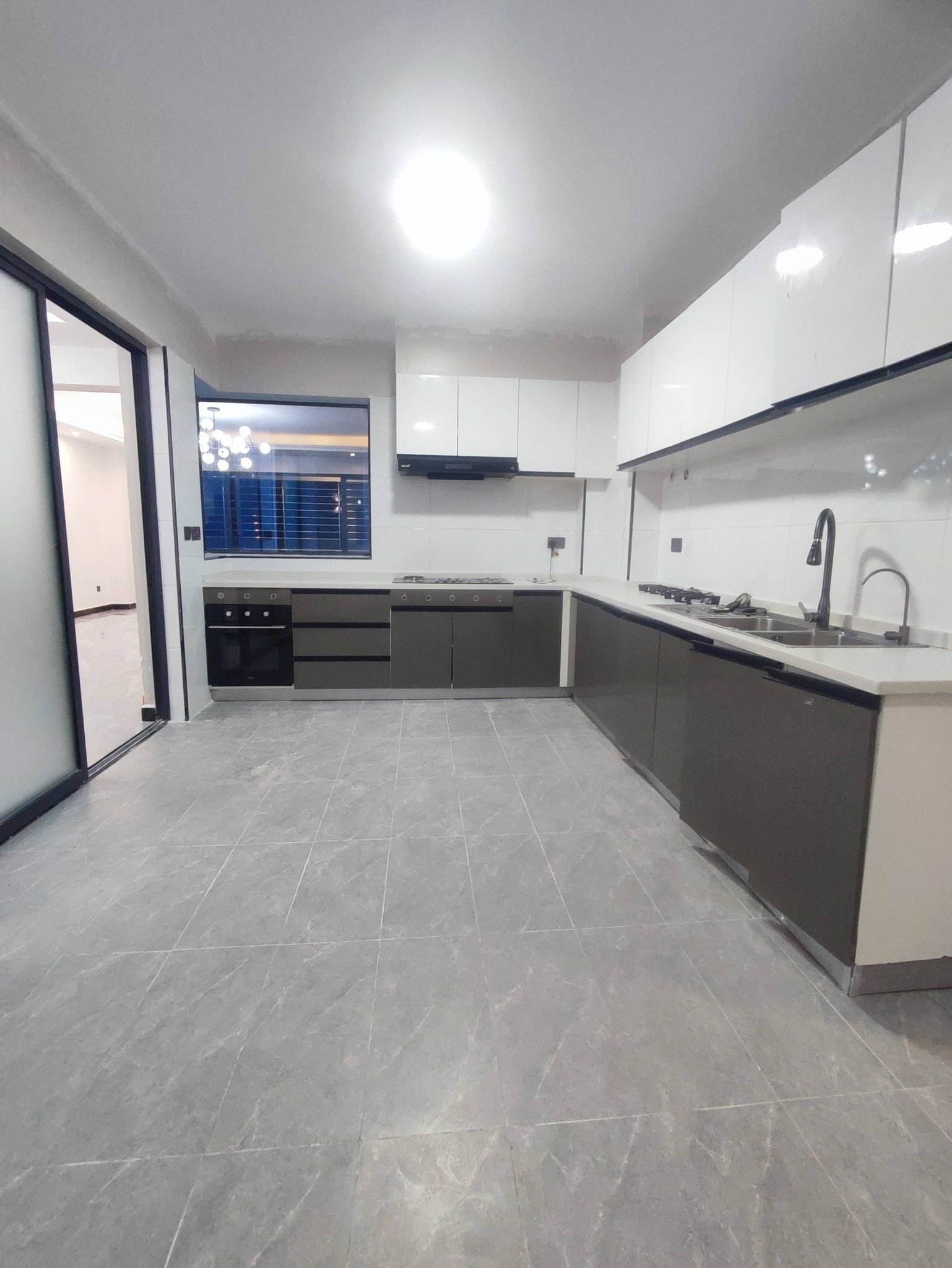 3-Bedroom + SQ All En-Suite Apartment To Let – Lavington