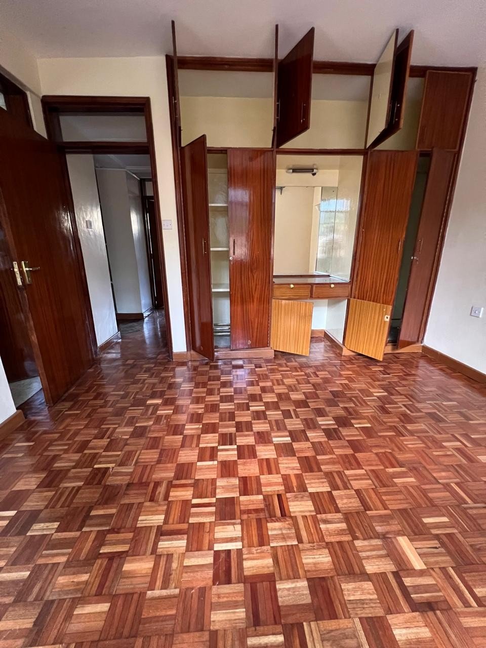 4-Bedroom All En-Suite Apartment To Let – Ole Dume Road