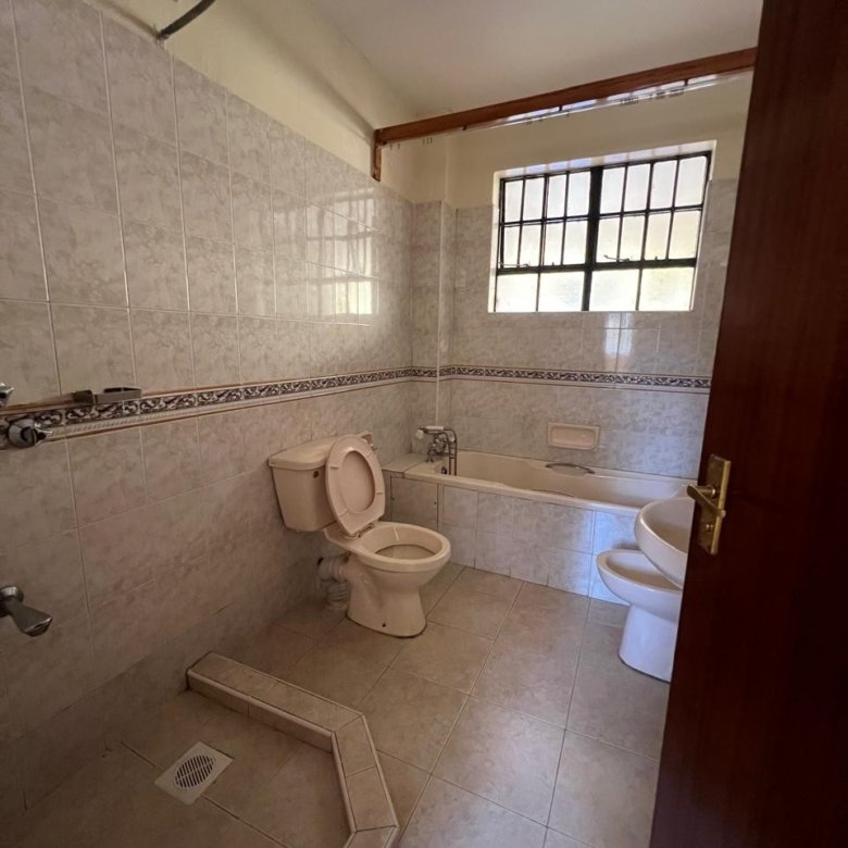 4-Bedroom All En-Suite Apartment To Let – Ole Dume Road