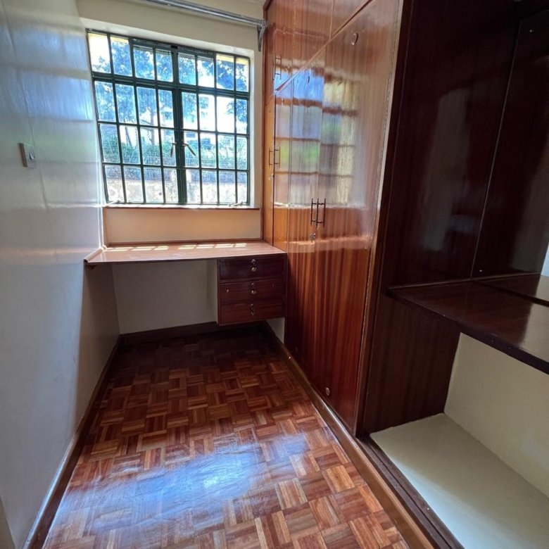 4-Bedroom All En-Suite Apartment To Let – Ole Dume Road