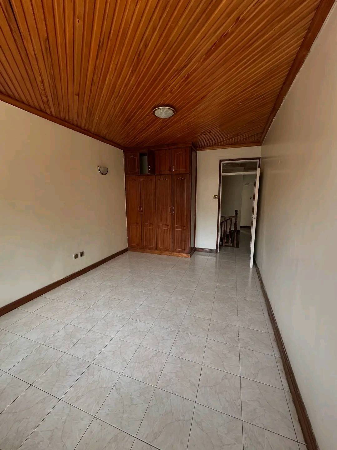 Elegant 4-Bedroom Apartment + SQ To Let – Kileleshwa