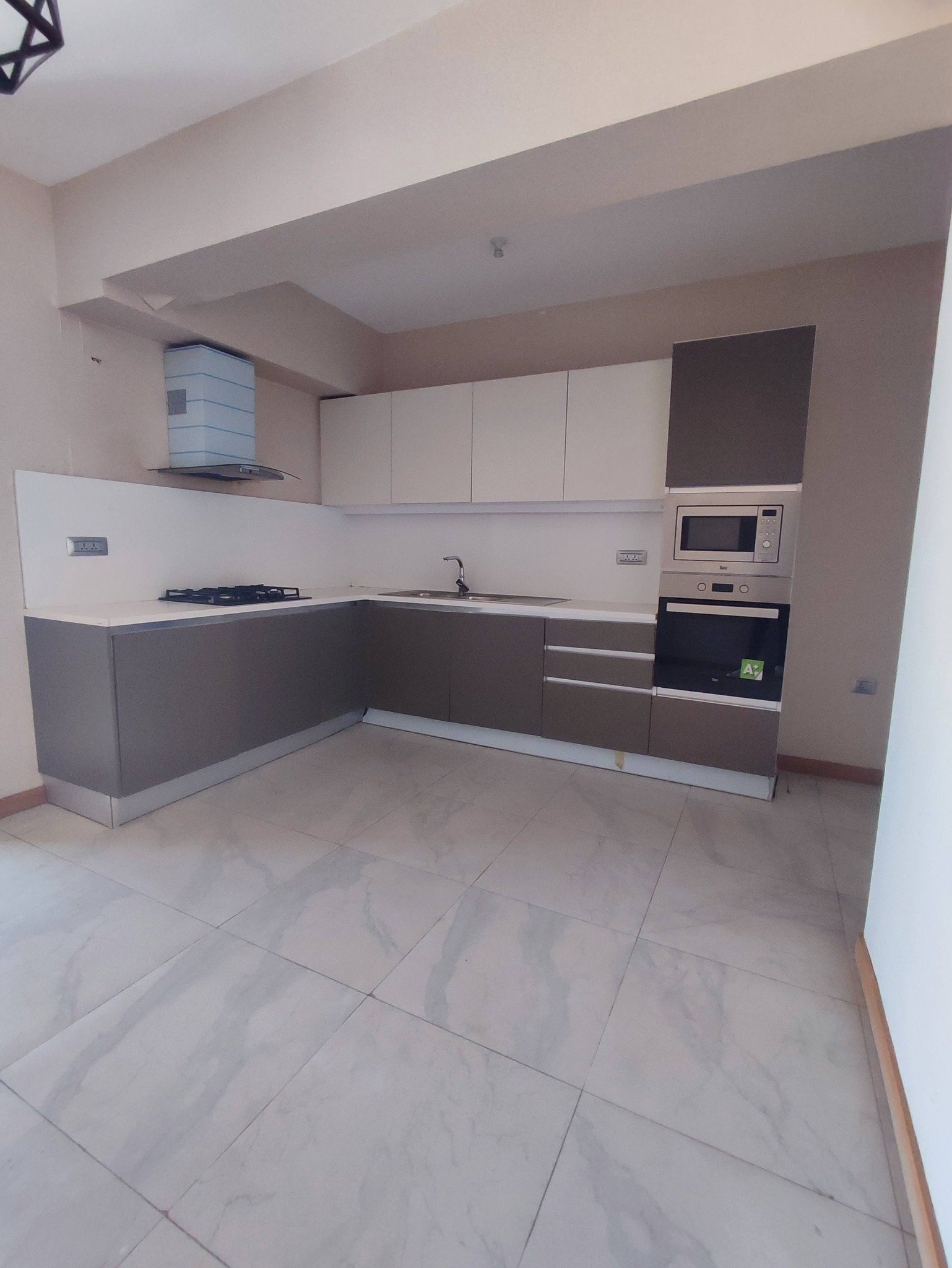 Luxury 3-Bedroom Apartment + SQ To Let – Kileleshwa