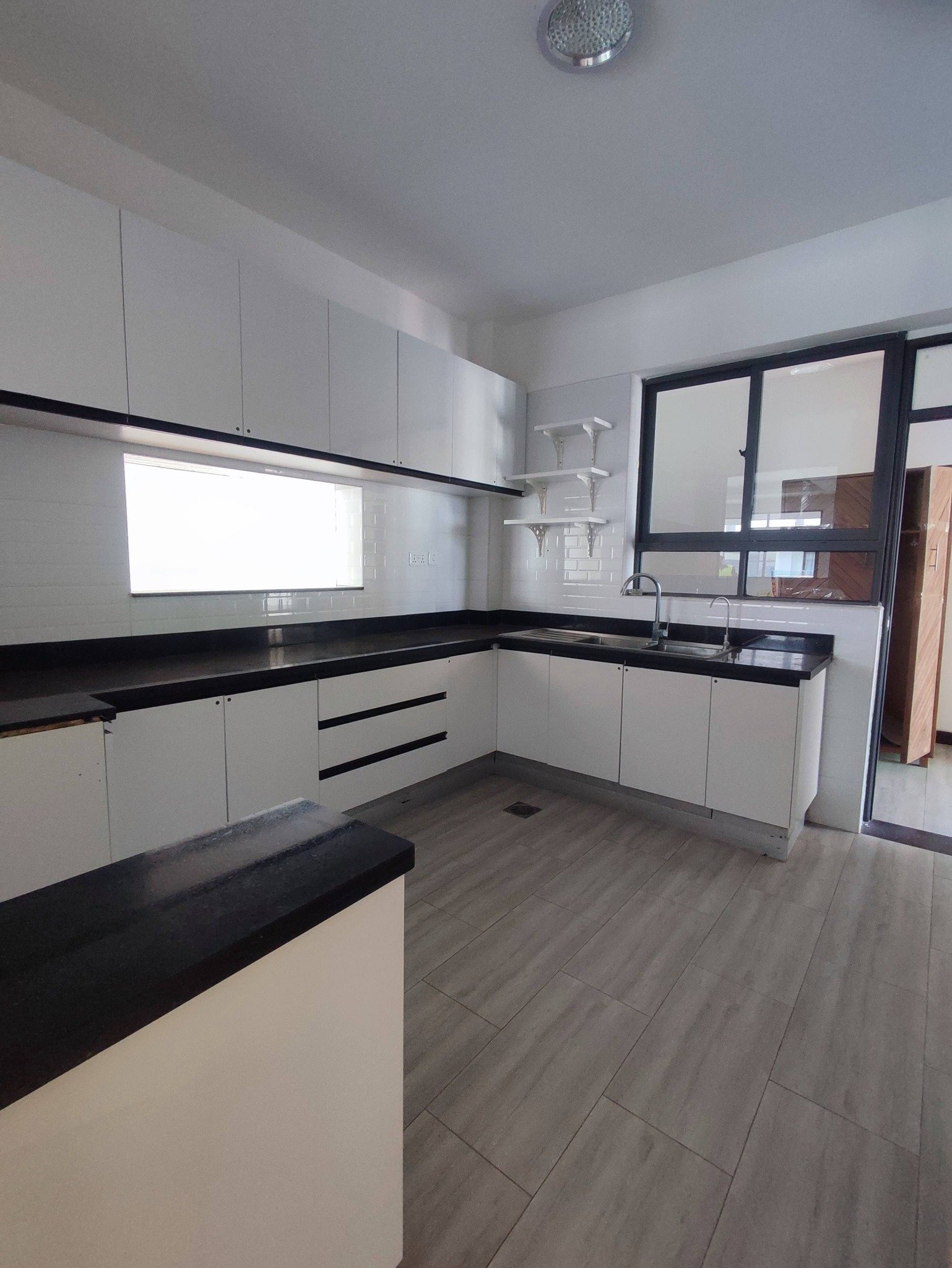 Luxury 3-Bedroom + SQ All-Ensuite Apartment To Let – Lavington