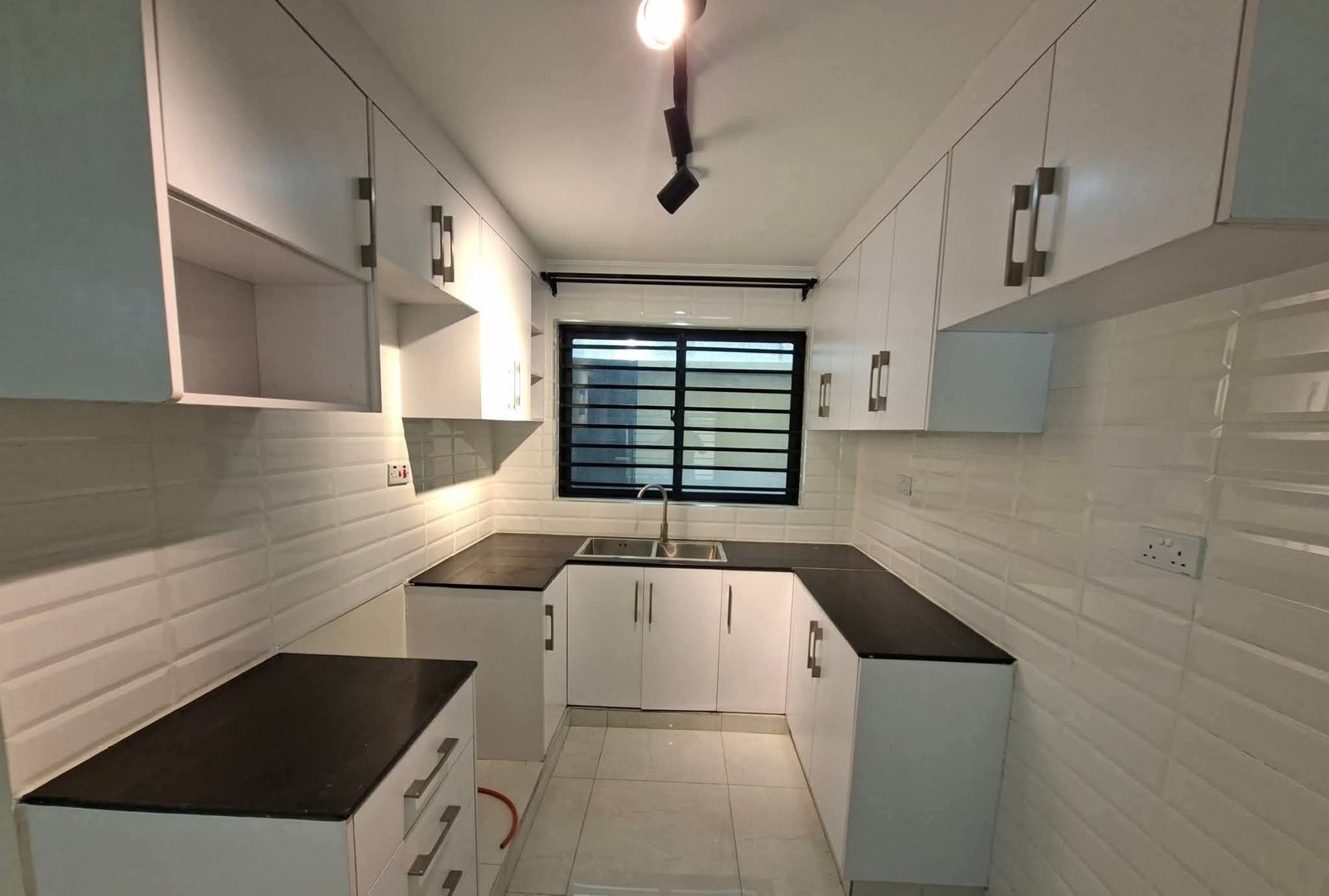 Spacious 3-Bedroom Master En-Suite House To Let – Syokimau