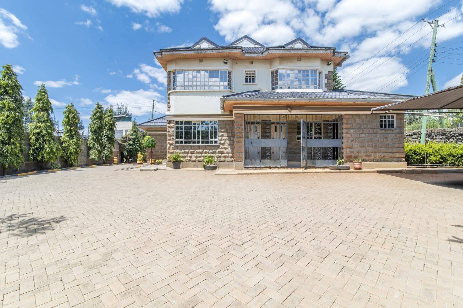 Spacious 4-Bedroom All En-Suite Home + DSQ To Let – Kitengela