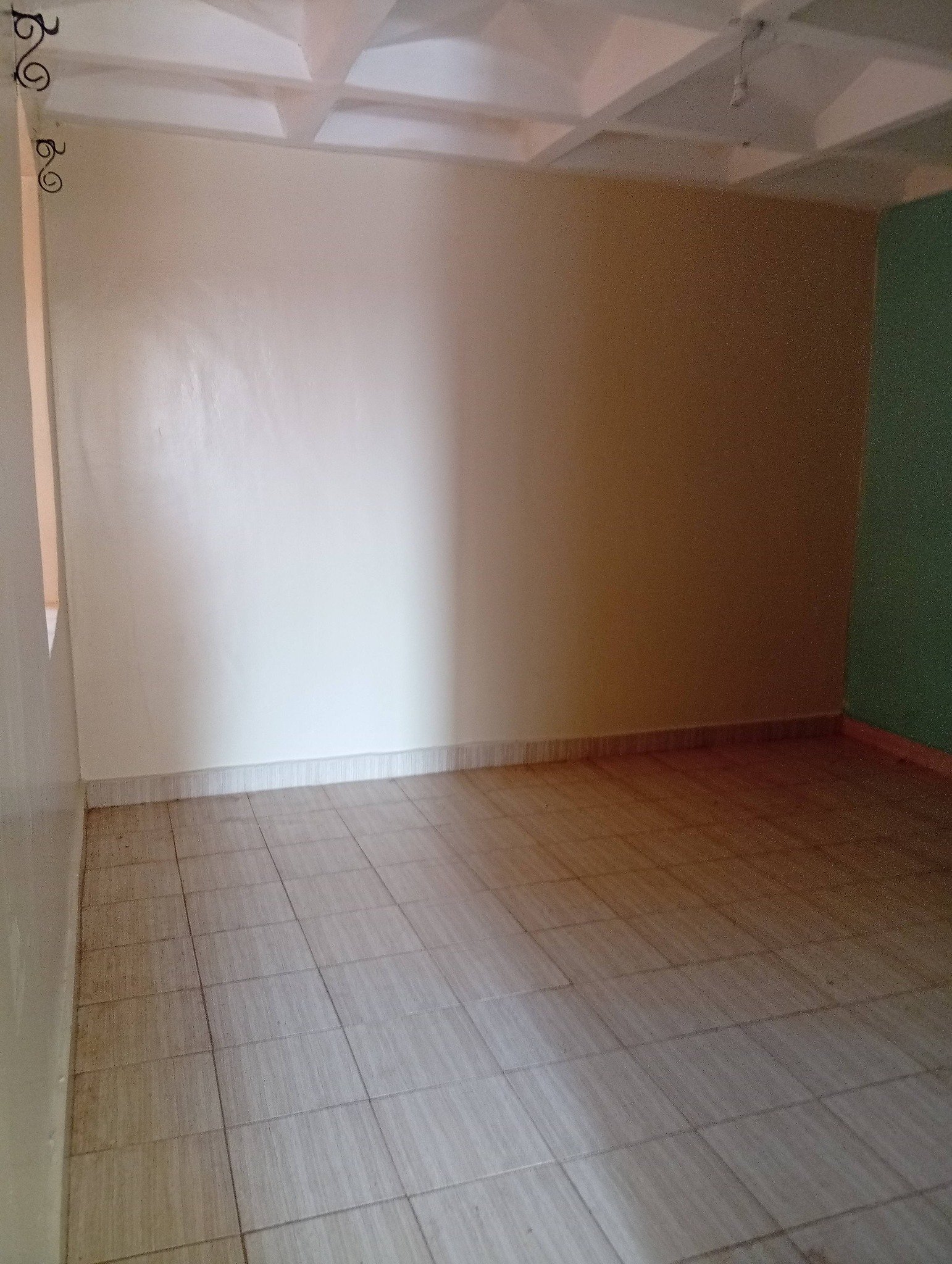 1 Bedroom Apartment To Let in Kisii Estate (Opposite Leather)