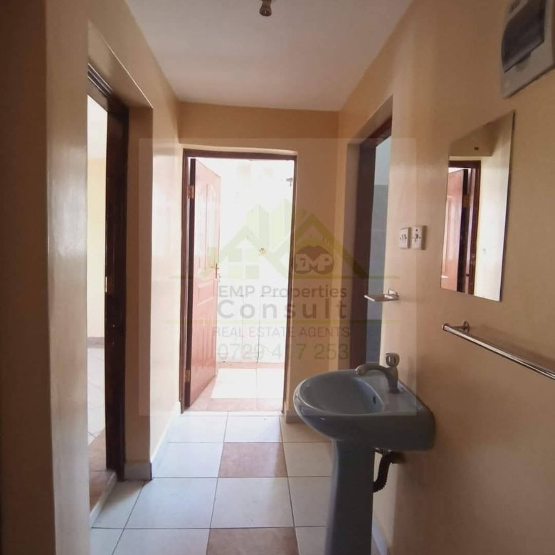 2 Bedroom Master Ensuite Apartment To Let in South C