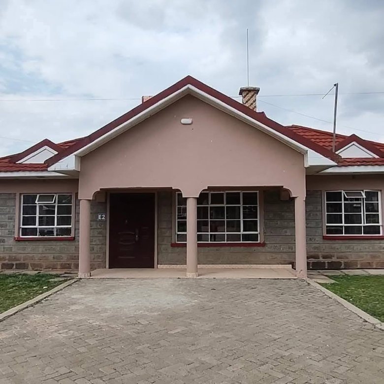 3-Bedroom Master En-Suite House + DSQ To Let – Kitengela