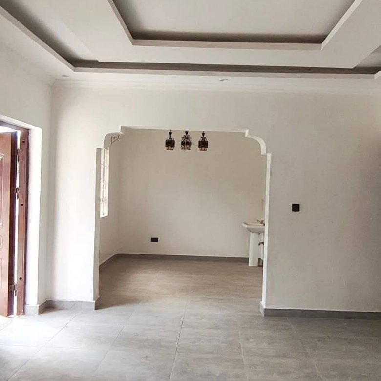 3-Bedroom Master En-Suite House + DSQ To Let – Kitengela