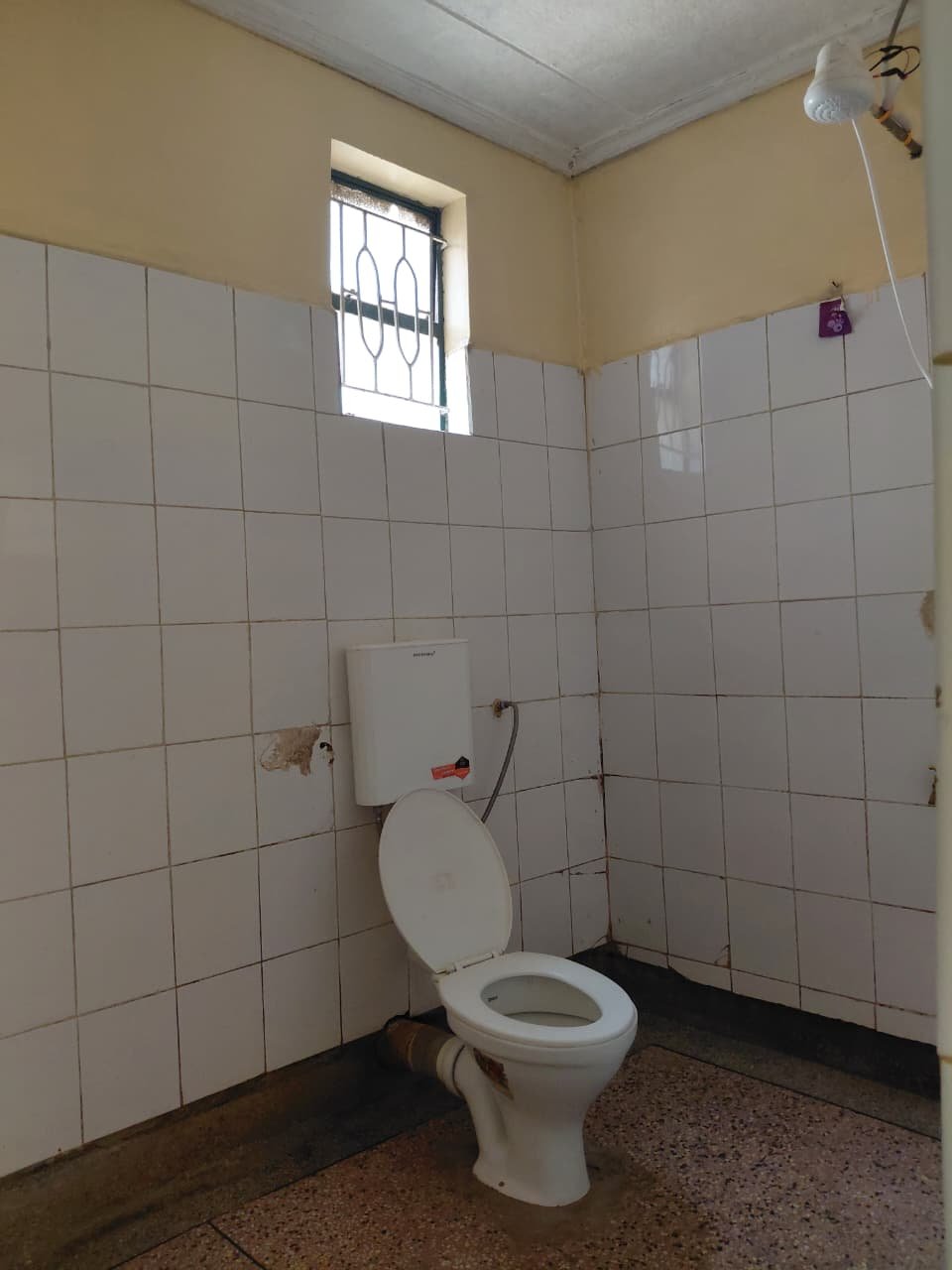 4 Bedroom House To Let - Tena Estate, Umoja