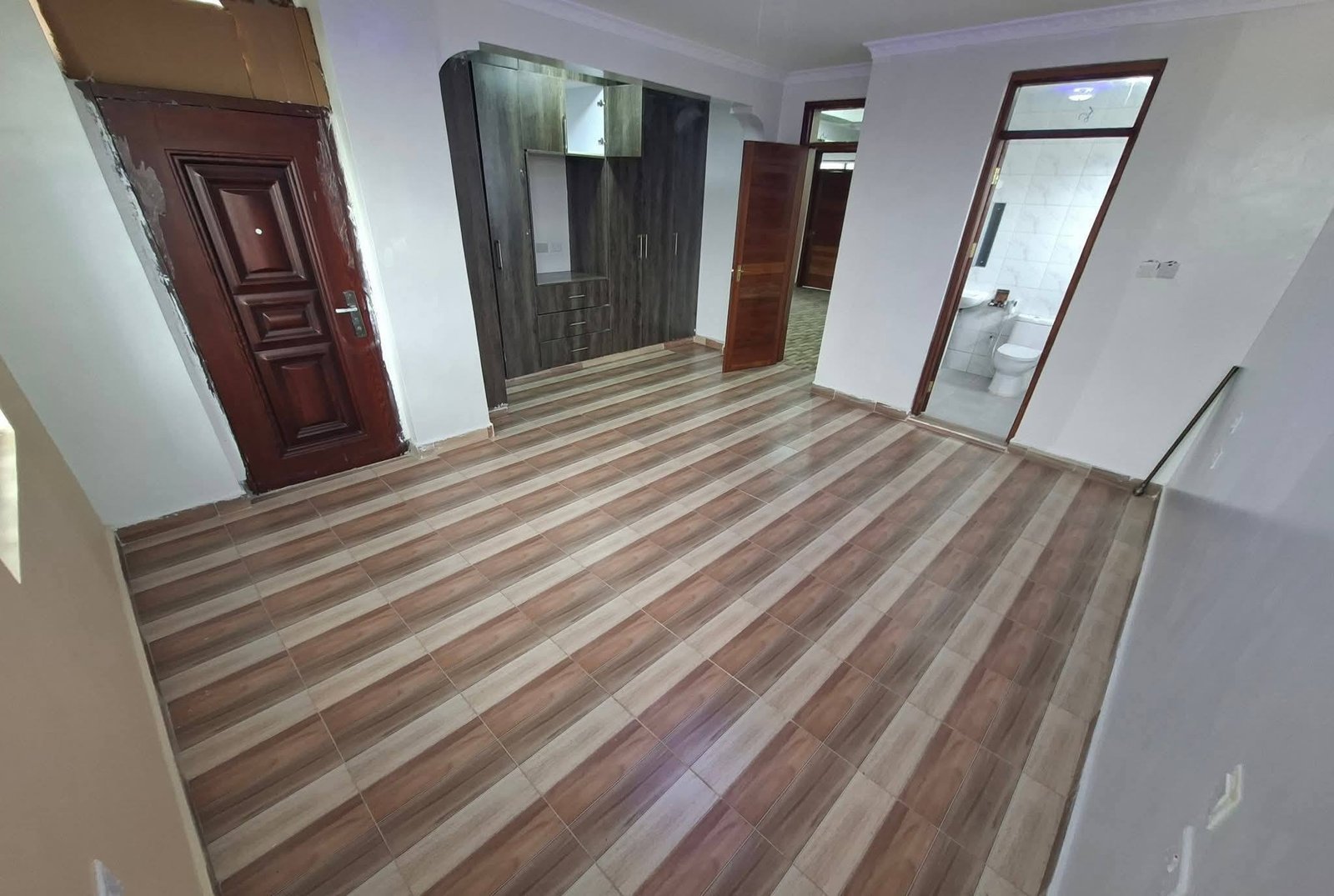 5 Bedroom Master En-Suite + DSQ To Let – Syokimau