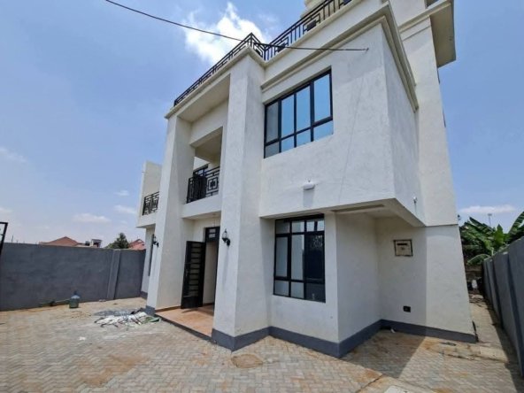 5 Bedroom Master En-Suite House + Study To Let – Syokimau
