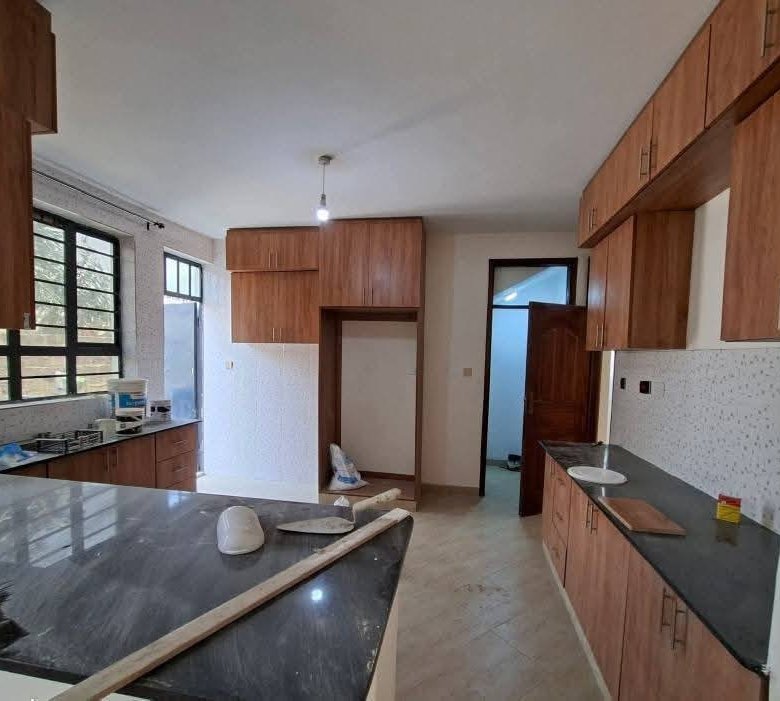5 Bedroom Master En-Suite House + Study To Let – Syokimau