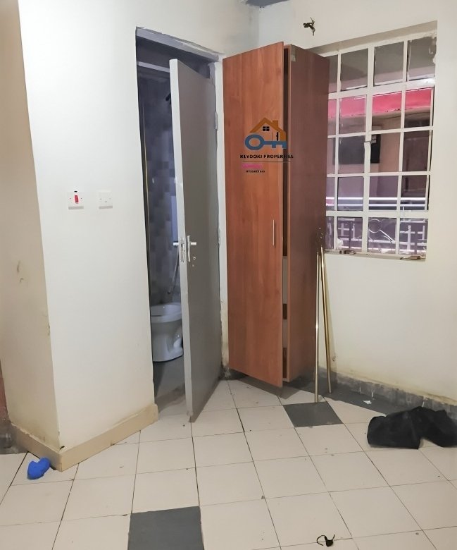 Bedsitter To Let in Kasarani – Garage