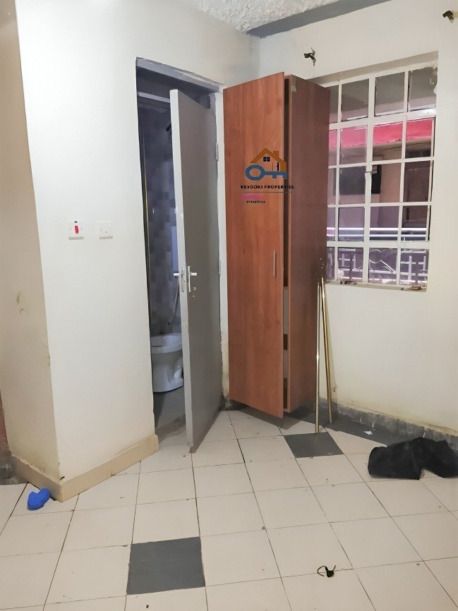Bedsitter To Let in Kasarani – Garage