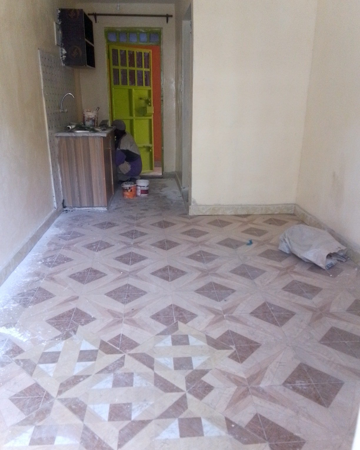 Bedsitter To Let in Umoja 1 – Near Market