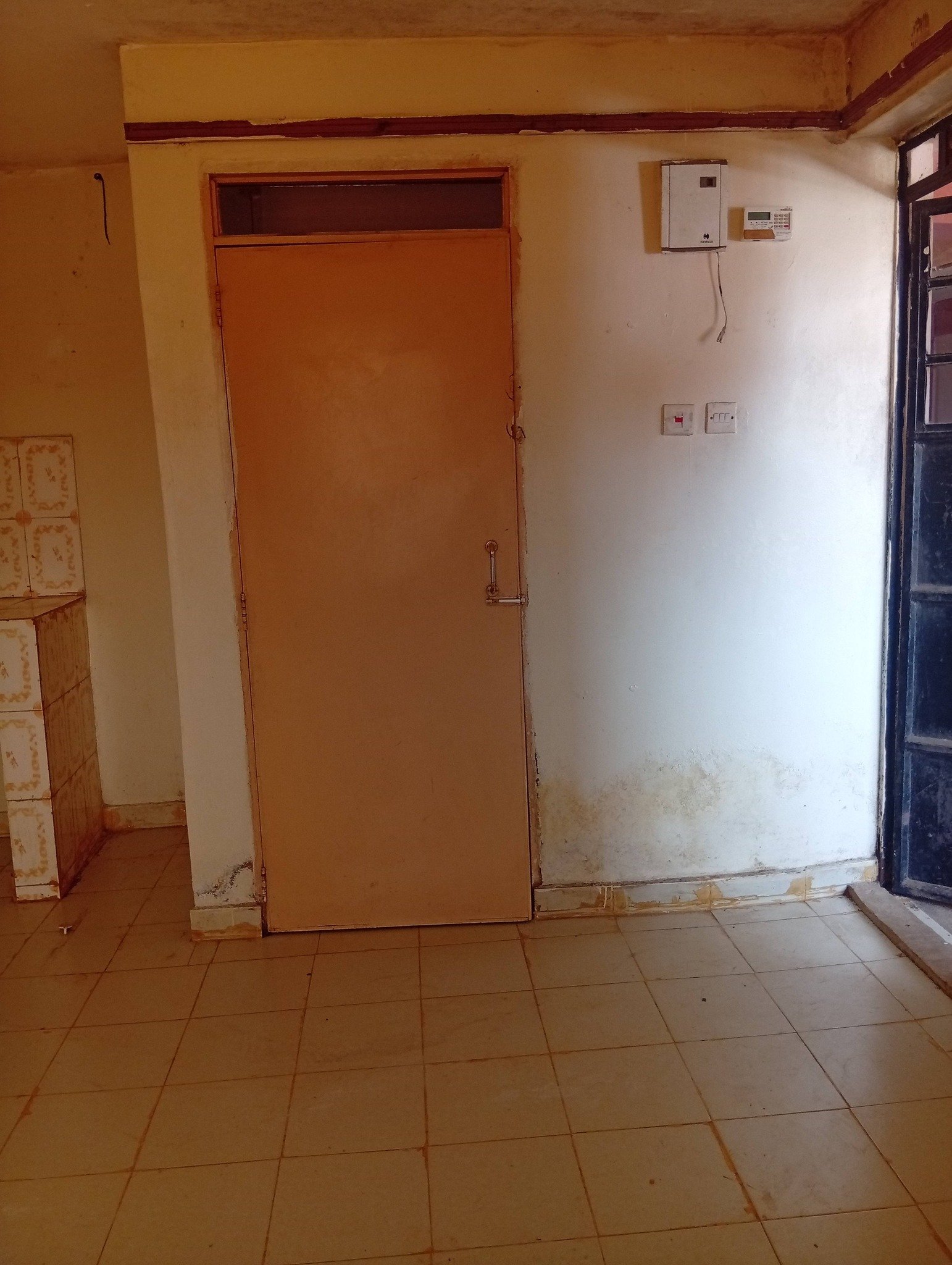 Bedsitter To Let in Witeithie