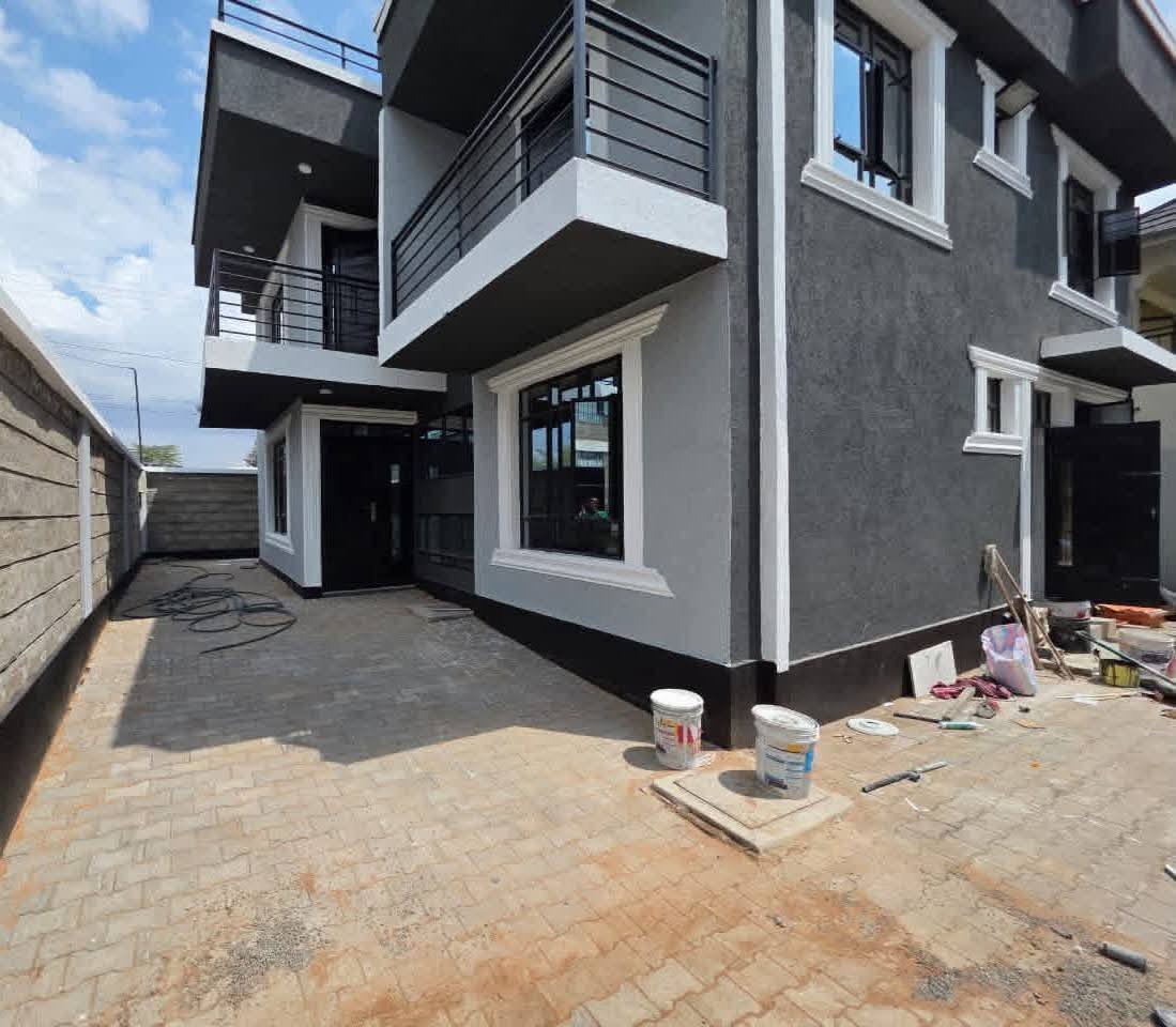 Luxurious 4-Bedroom All En-Suite Townhouse To Let – Kitengela