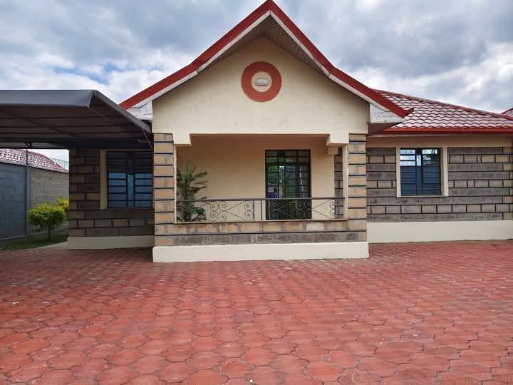 Spacious 3 Bedroom All En-Suite Bungalow To Let – Kitengela Muigai