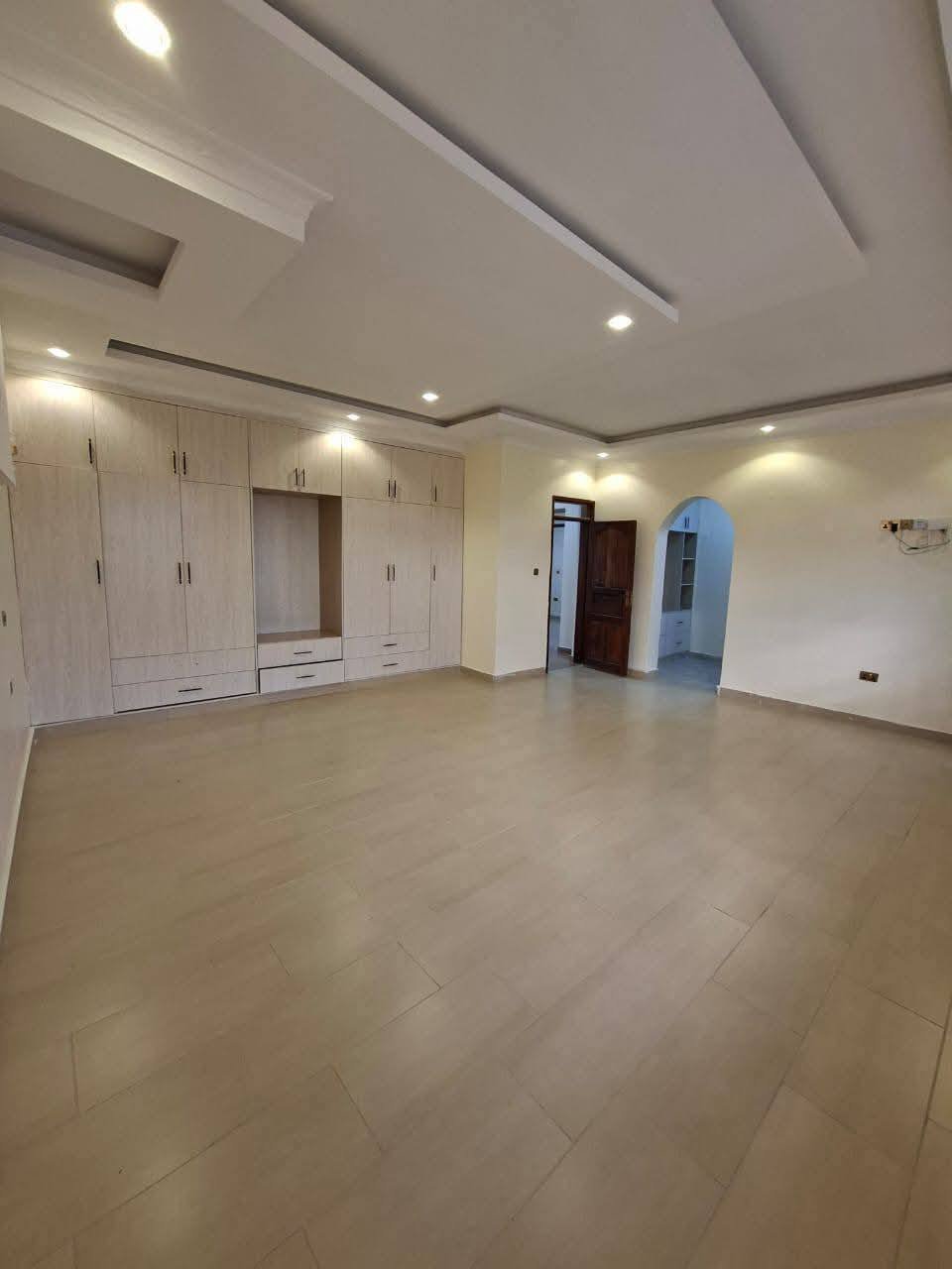 Spacious 4-Bedroom All En-Suite House + DSQ To Let – Kitengela