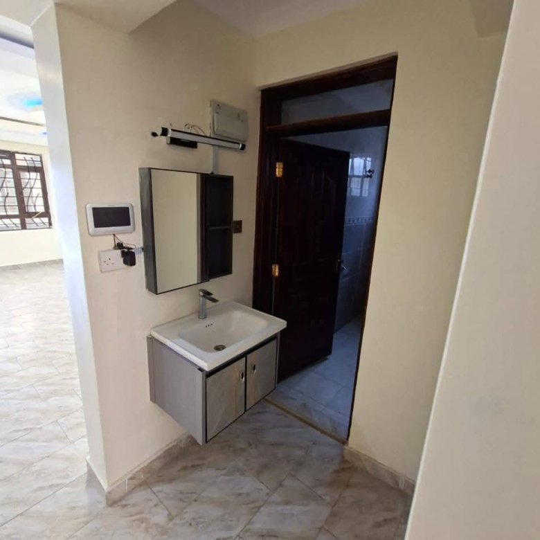 Spacious 4-Bedroom All En-Suite House + DSQ To Let – Kitengela