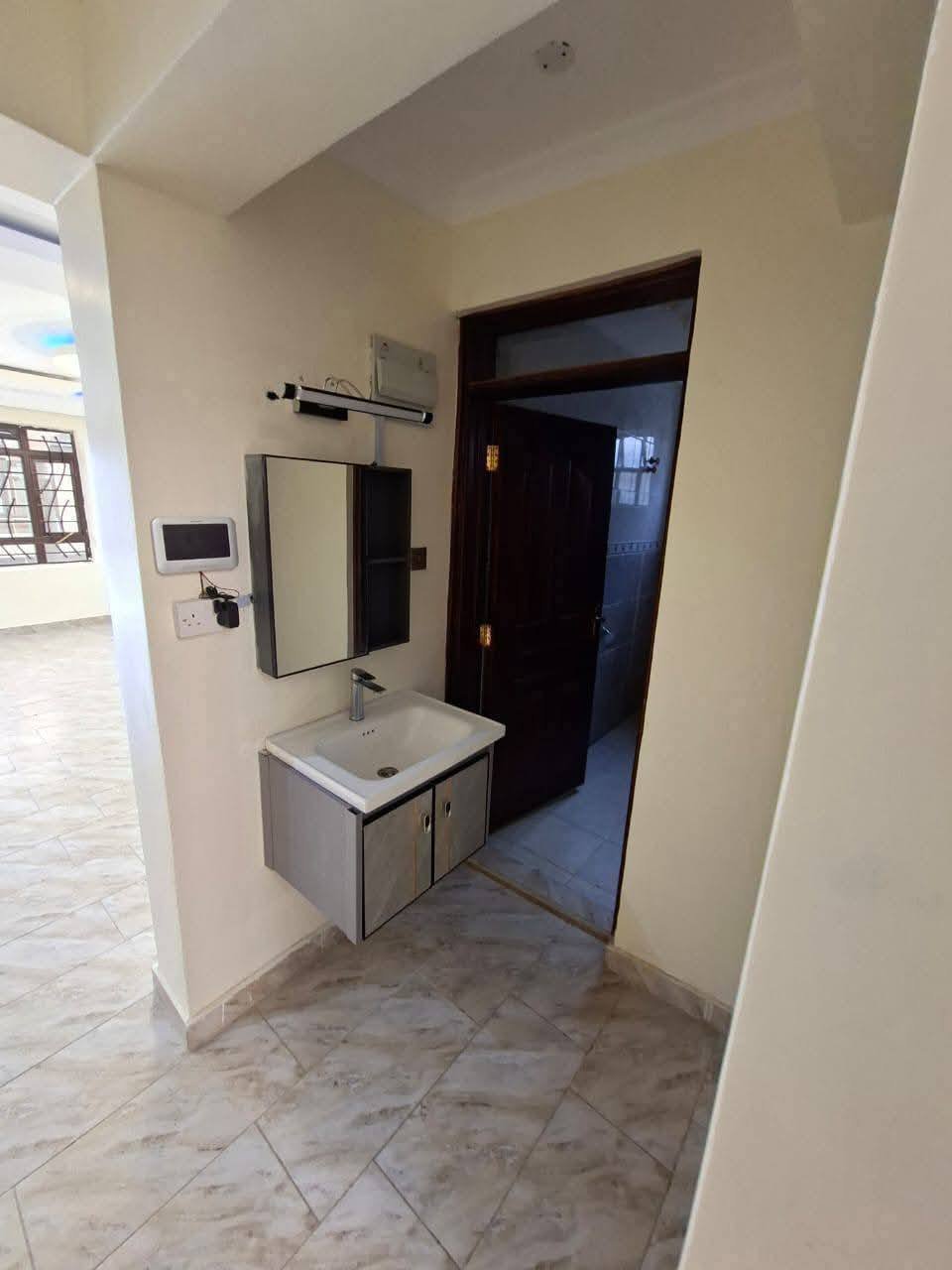 Spacious 4-Bedroom All En-Suite House + DSQ To Let – Kitengela