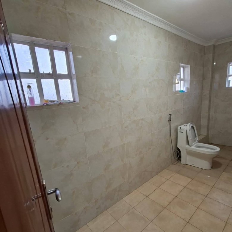 Spacious 6 Bedroom All En-Suite House To Let – Syokimau
