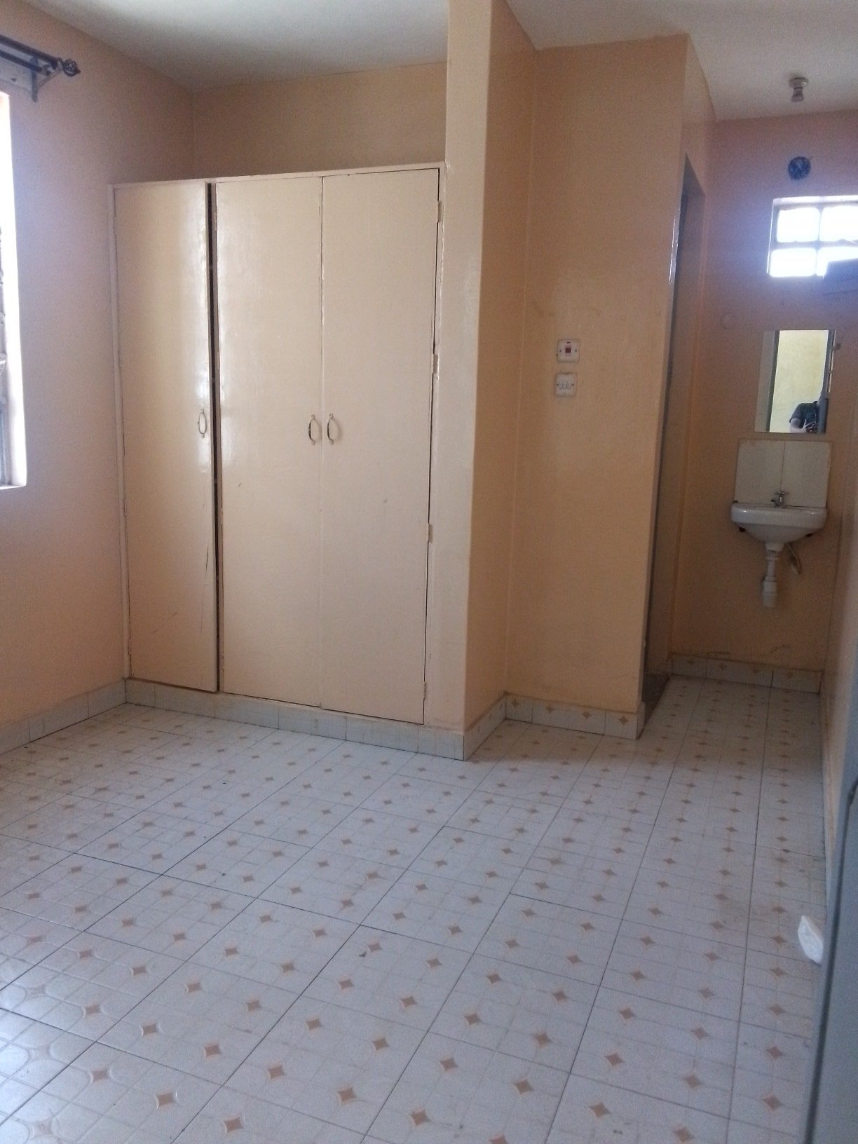 2 Bedroom Master Ensuite To Let in Umoja Near Market